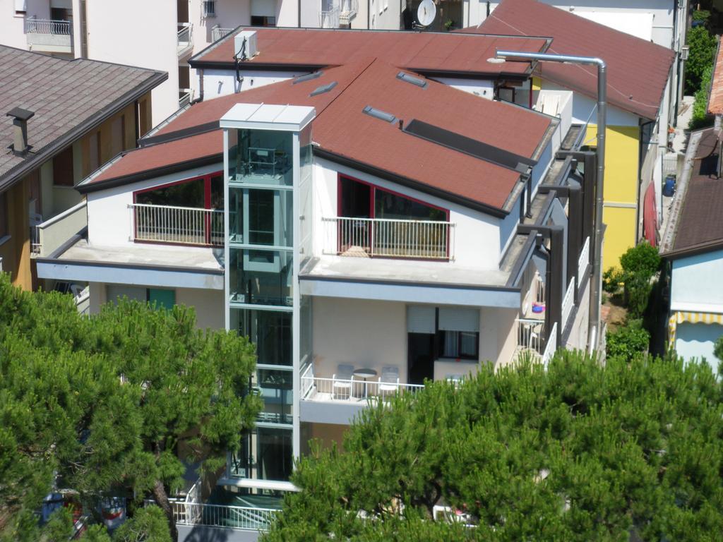 Hotel Villa Dina Lido di Jesolo Buitenkant foto