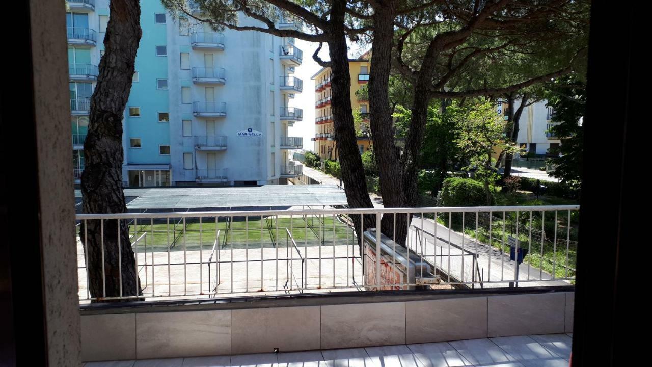 Hotel Villa Dina Lido di Jesolo Buitenkant foto