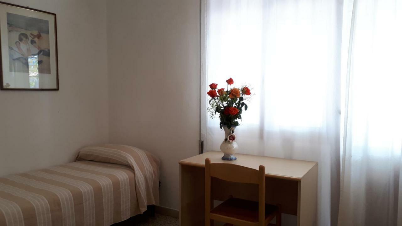 Hotel Villa Dina Lido di Jesolo Buitenkant foto